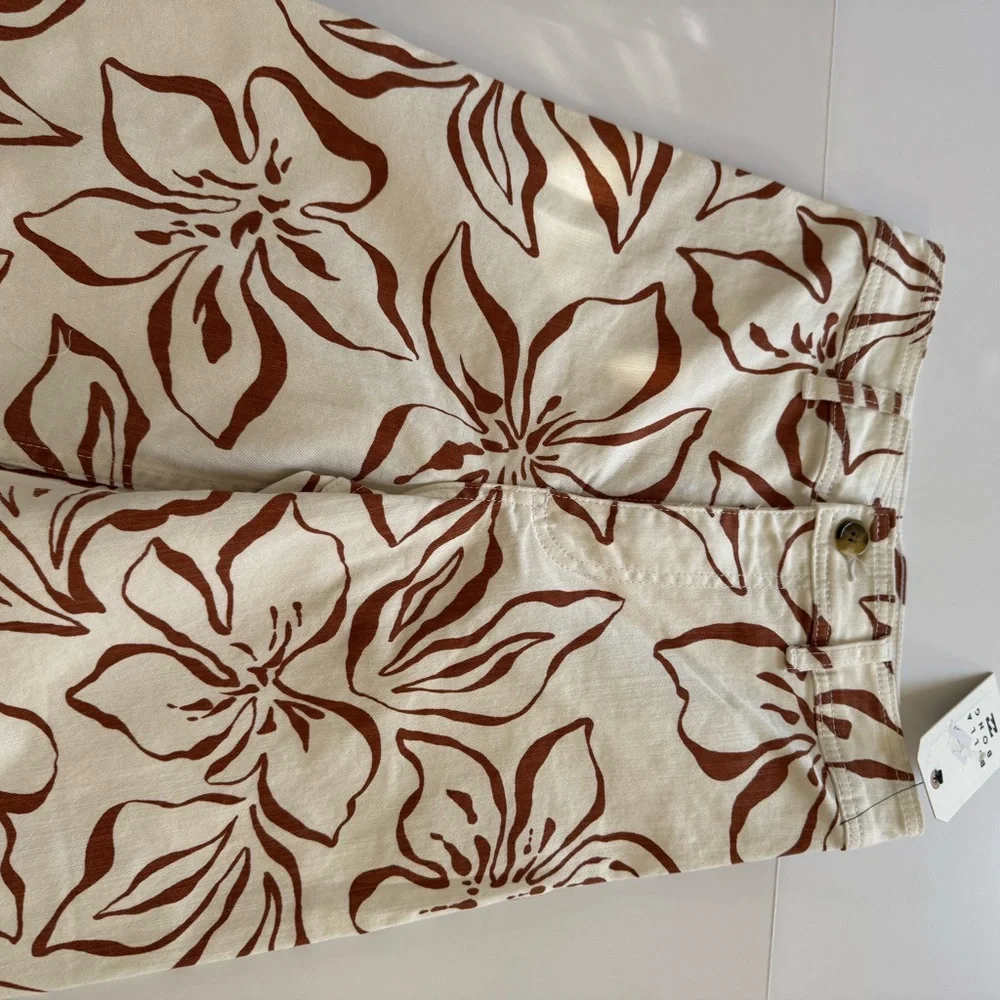 Billabong Floral Wide-Leg Pants in Cream and Brown - Picture 3 of 7